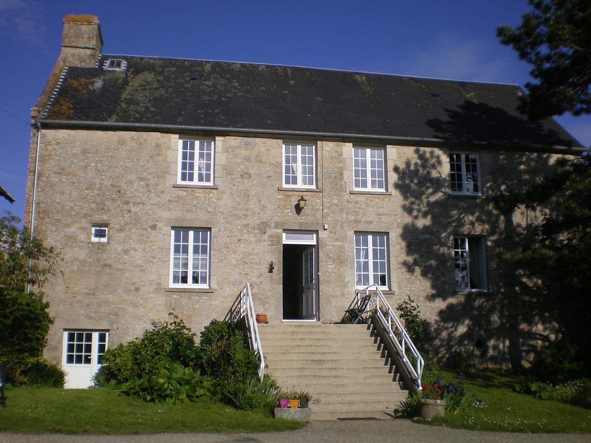 Ferme Manoir La Fiere Bed and Breakfast Sainte-Mère-Église Esterno foto
