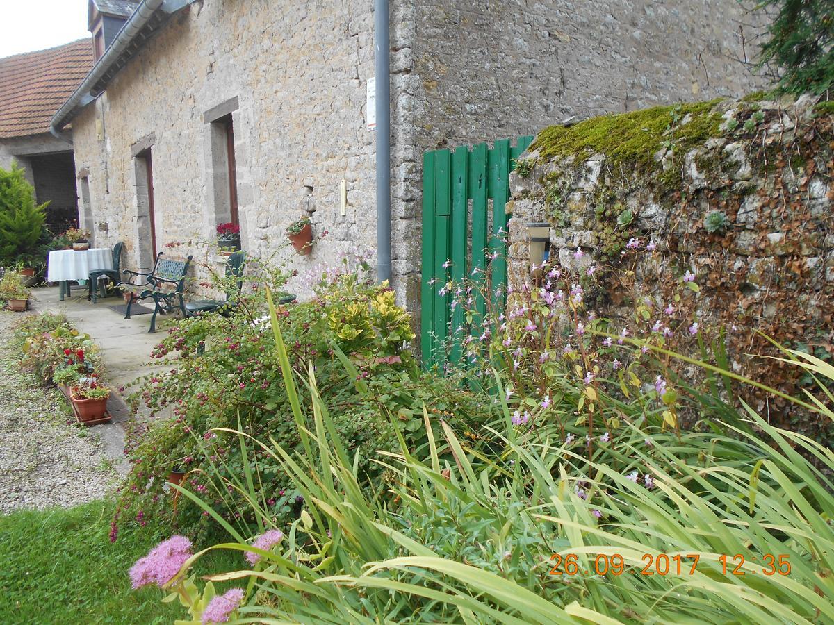 Ferme Manoir La Fiere Bed and Breakfast Sainte-Mère-Église Esterno foto