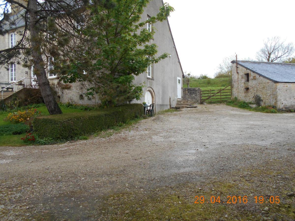 Ferme Manoir La Fiere Bed and Breakfast Sainte-Mère-Église Esterno foto