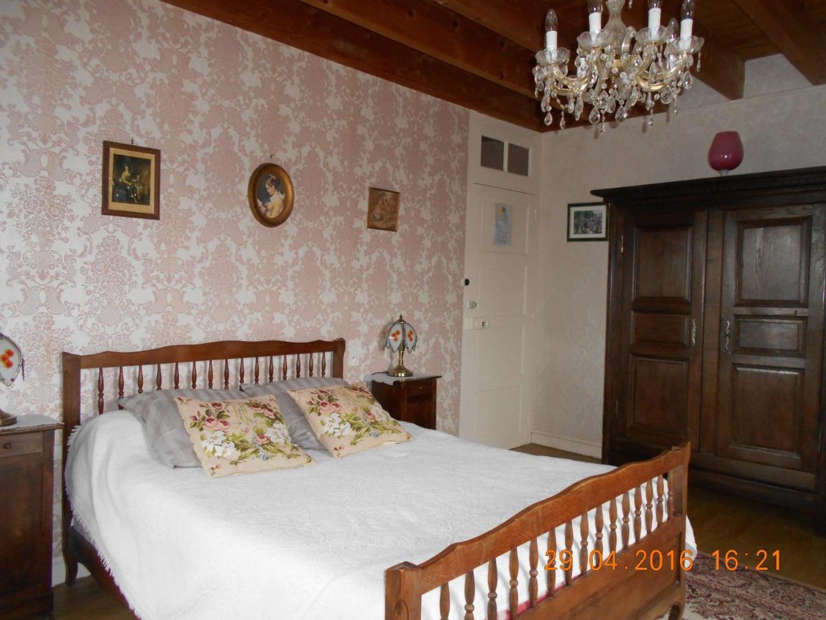 Ferme Manoir La Fiere Bed and Breakfast Sainte-Mère-Église Esterno foto