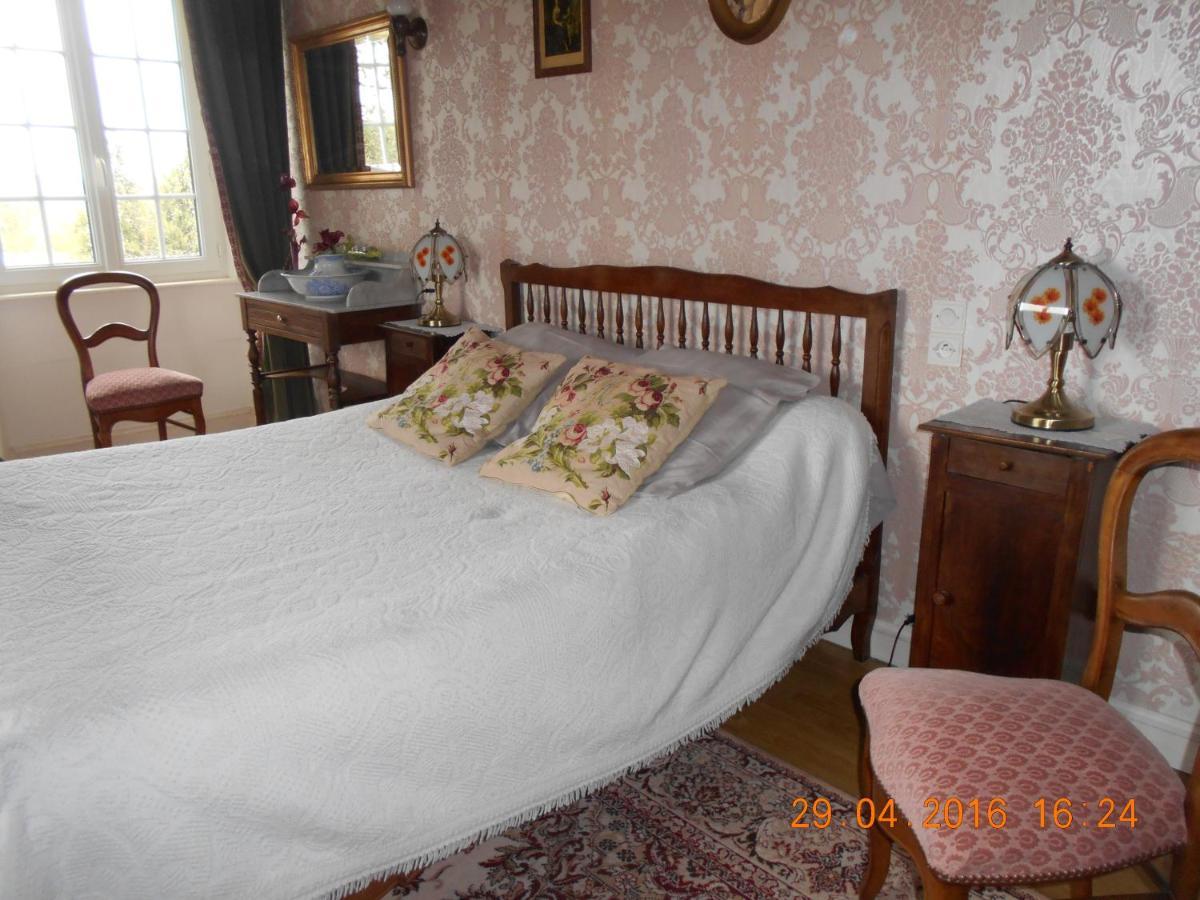 Ferme Manoir La Fiere Bed and Breakfast Sainte-Mère-Église Esterno foto